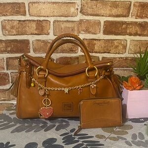 Dooney and Bourke Florentine set strap missing